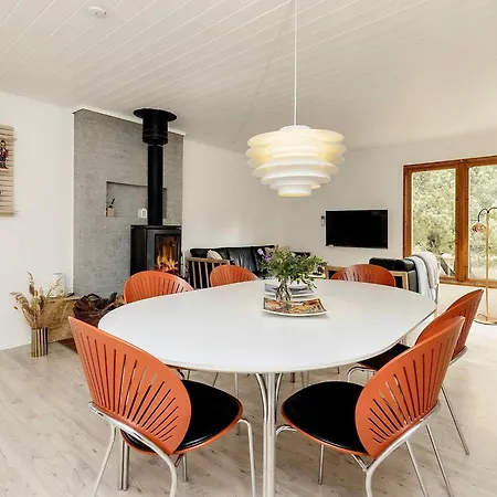 Xii Feriehus *