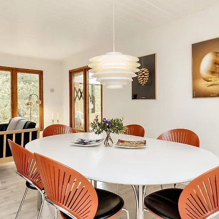 Xii Feriehus *